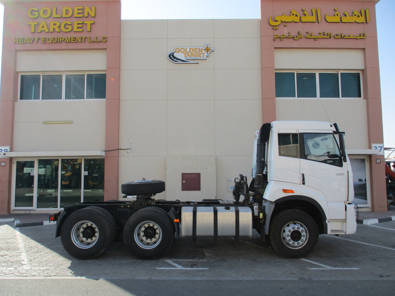 FAW 4181P2K15 6x4 Head Truck - مقطورة السحب: صورة 5 FAW 4181P2K15 6x4 Head Truck - مقطورة السحب: صورة 5