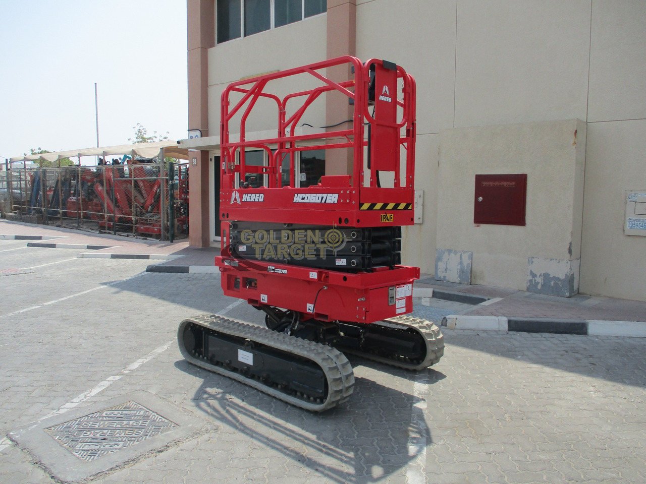 Hered HC0607EA Auto Level Crawler Scissor Lift - مرفاع مقصي: صورة 1 Hered HC0607EA Auto Level Crawler Scissor Lift - مرفاع مقصي: صورة 1