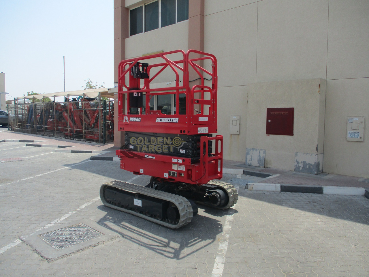 Hered HC0607EA Auto Level Crawler Scissor Lift - مرفاع مقصي: صورة 4 Hered HC0607EA Auto Level Crawler Scissor Lift - مرفاع مقصي: صورة 4