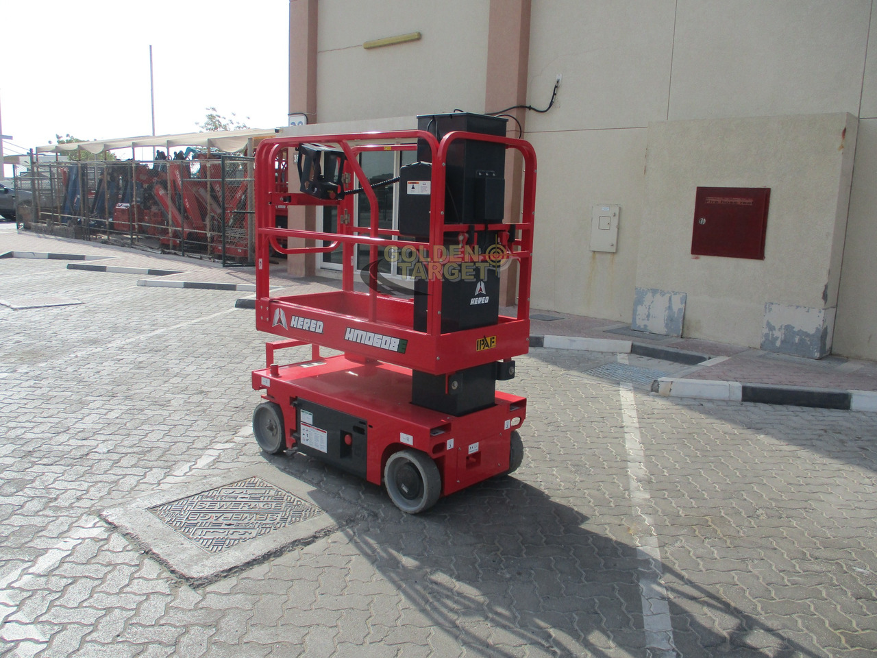Hered HM0608E Vertical Mast Lift - مرفاع مقصي: صورة 4 Hered HM0608E Vertical Mast Lift - مرفاع مقصي: صورة 4