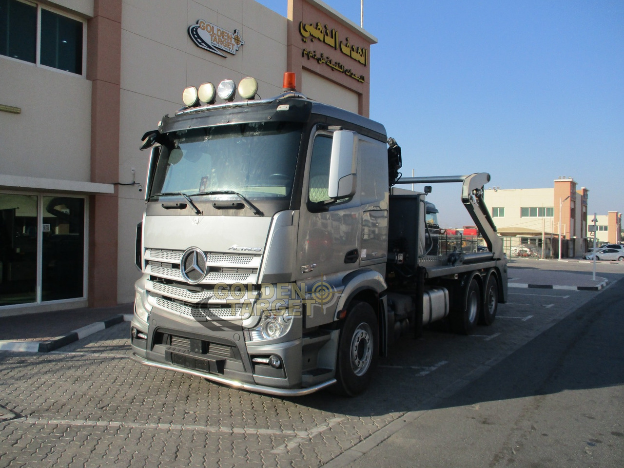 MERCEDES-BENZ 2642 6×2 DOUBLE SKIP LOADER with HIAB Crane - شاحنة لودر انزلاقي: صورة 2 MERCEDES-BENZ 2642 6×2 DOUBLE SKIP LOADER with HIAB Crane - شاحنة لودر انزلاقي: صورة 2