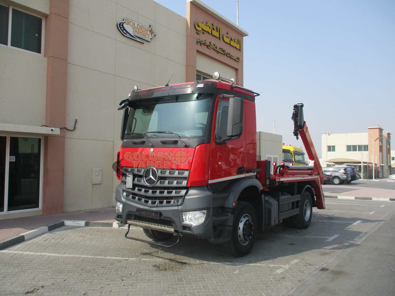 MERCEDES-BENZ Arocs 1832 4x2 Skip Loader - شاحنة لودر انزلاقي: صورة 1 MERCEDES-BENZ Arocs 1832 4x2 Skip Loader - شاحنة لودر انزلاقي: صورة 1
