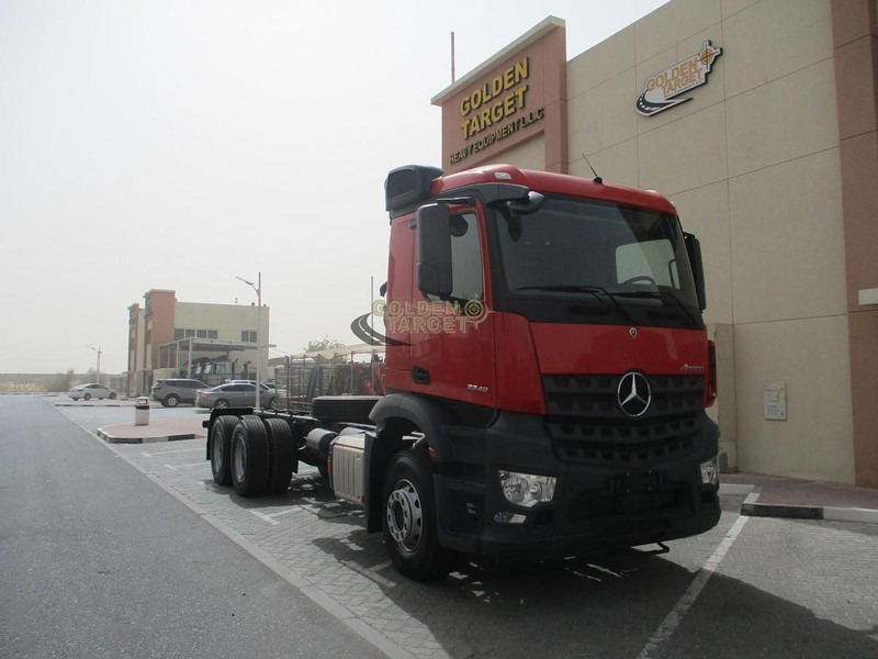 Mercedes-Benz Arocs 3348 - نصف مقطورة بهيكل معدني: صورة 1 Mercedes-Benz Arocs 3348 - نصف مقطورة بهيكل معدني: صورة 1