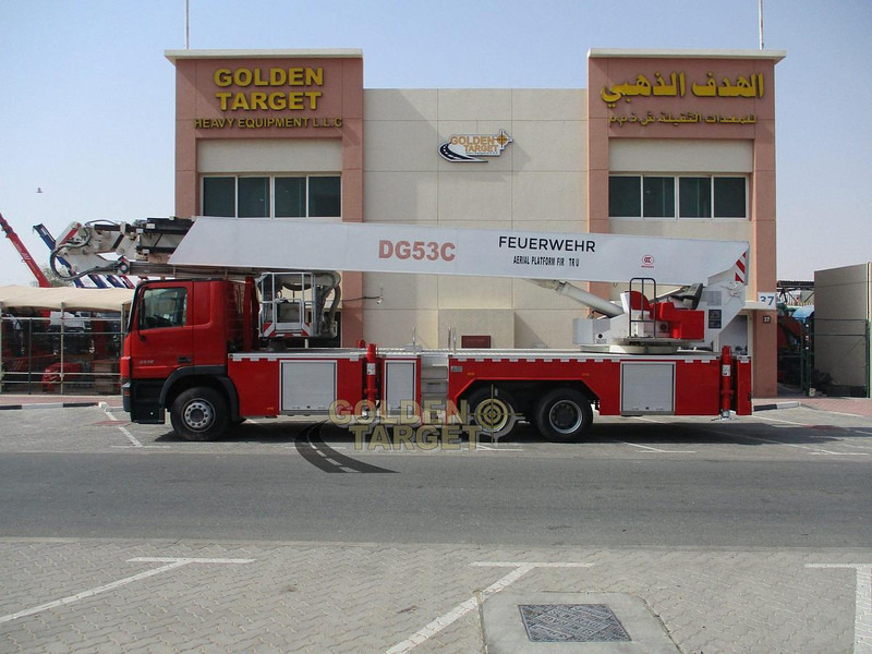 Mercedes-Benz  - منصة جومحمولةية: صورة 5 Mercedes-Benz  - منصة جومحمولةية: صورة 5