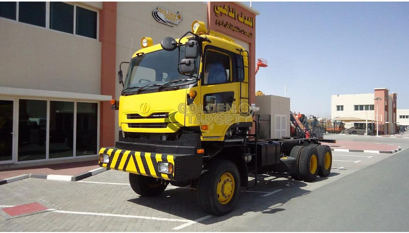 Nissan CZ4YL - نصف مقطورة بهيكل معدني: صورة 2 Nissan CZ4YL - نصف مقطورة بهيكل معدني: صورة 2