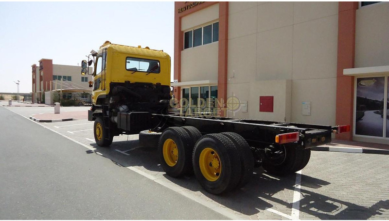 Nissan CZ4YL - نصف مقطورة بهيكل معدني: صورة 4 Nissan CZ4YL - نصف مقطورة بهيكل معدني: صورة 4