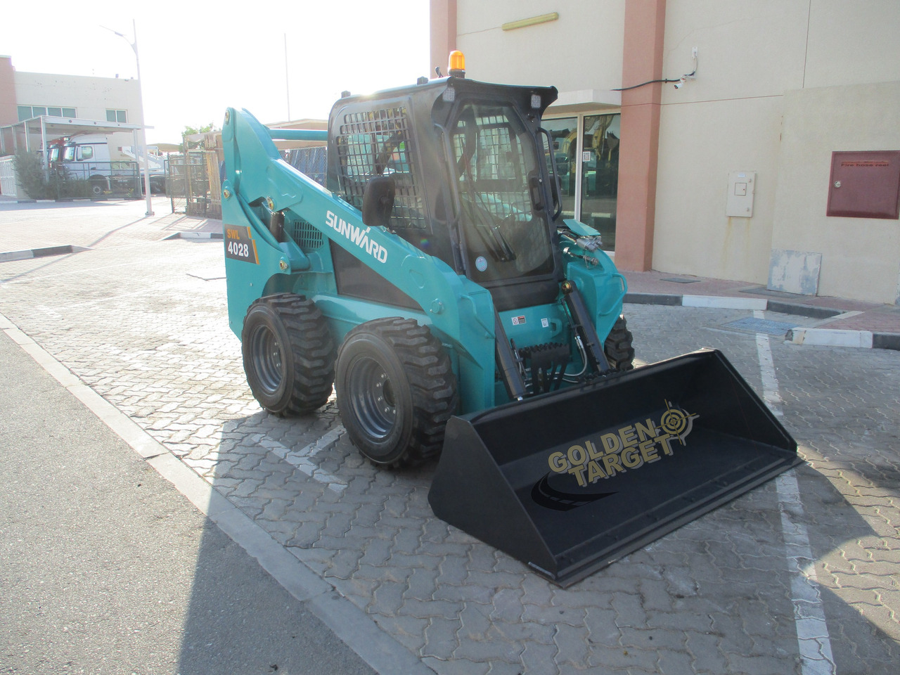 SUNWARD SWL4028 Skid Steer - شيول صغير: صورة 1 SUNWARD SWL4028 Skid Steer - شيول صغير: صورة 1