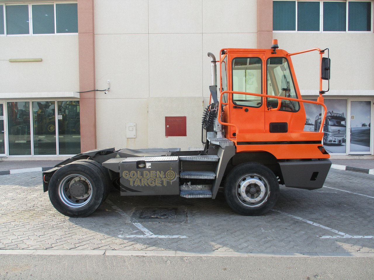Terberg YT222 4x2 Terminal Truck - شاحنة نقل نصف مقطورة بالميناء: صورة 5 Terberg YT222 4x2 Terminal Truck - شاحنة نقل نصف مقطورة بالميناء: صورة 5