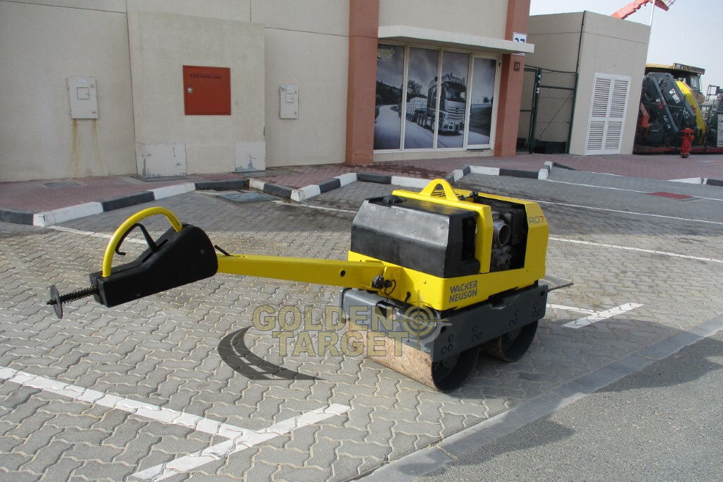 Wacker Neuson RD7 Roller - بكرة أسطوانية صغيرة: صورة 1 Wacker Neuson RD7 Roller - بكرة أسطوانية صغيرة: صورة 1