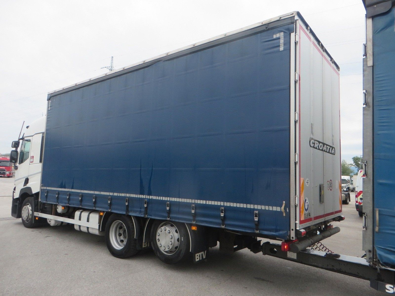 Renault T480 SC 6x2 Tandem jumbo 116m3 - شاحنة ذات ستائر جانبية: صورة 5 Renault T480 SC 6x2 Tandem jumbo 116m3 - شاحنة ذات ستائر جانبية: صورة 5