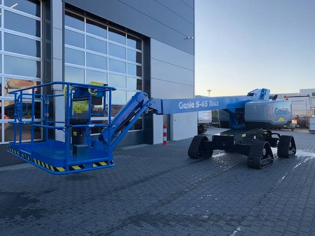 Genie S 45 XC Trax - مرفاع تلسكوبي: صورة 1 Genie S 45 XC Trax - مرفاع تلسكوبي: صورة 1