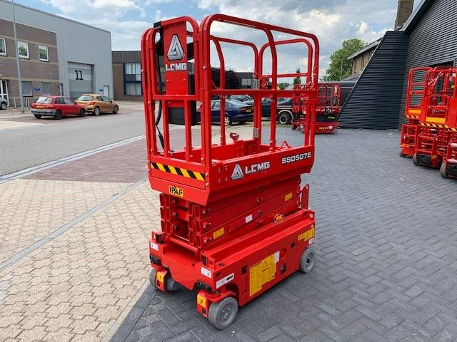 LGMG SS 0507 E - مرفاع مقصي: صورة 5 LGMG SS 0507 E - مرفاع مقصي: صورة 5