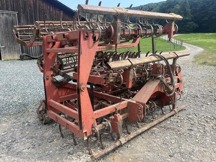 Hatzenbichler Saatbeetkombination 8m - آلة بذر الحصاد: صورة 3 Hatzenbichler Saatbeetkombination 8m - آلة بذر الحصاد: صورة 3