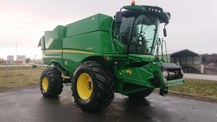 John Deere S670 - حصادة: صورة 2 John Deere S670 - حصادة: صورة 2