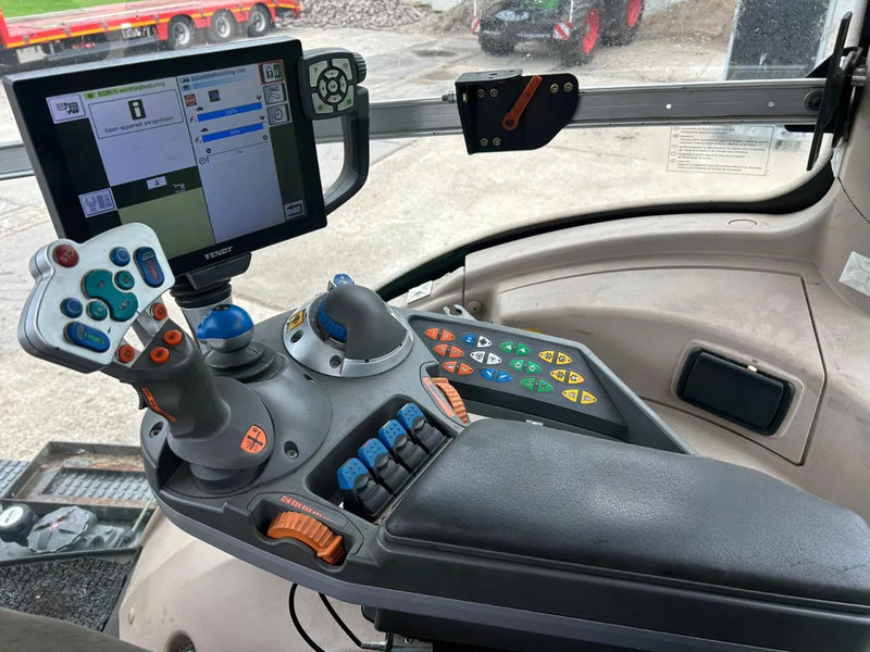 Fendt 828 Profi plus Vario 50 KM Fendt vario 828 Profi plus 50 KM - جرار: صورة 5 Fendt 828 Profi plus Vario 50 KM Fendt vario 828 Profi plus 50 KM - جرار: صورة 5