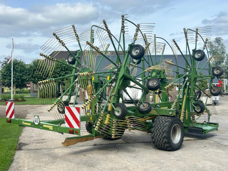 Krone Swadro 1400 Plus 4 Rotorhark Zwiller - نشارة الدريس/ شوكة جرف: صورة 3 Krone Swadro 1400 Plus 4 Rotorhark Zwiller - نشارة الدريس/ شوكة جرف: صورة 3