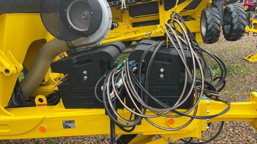 Bednar ComboSystem CS 5000 - آلة البذر: صورة 3 Bednar ComboSystem CS 5000 - آلة البذر: صورة 3
