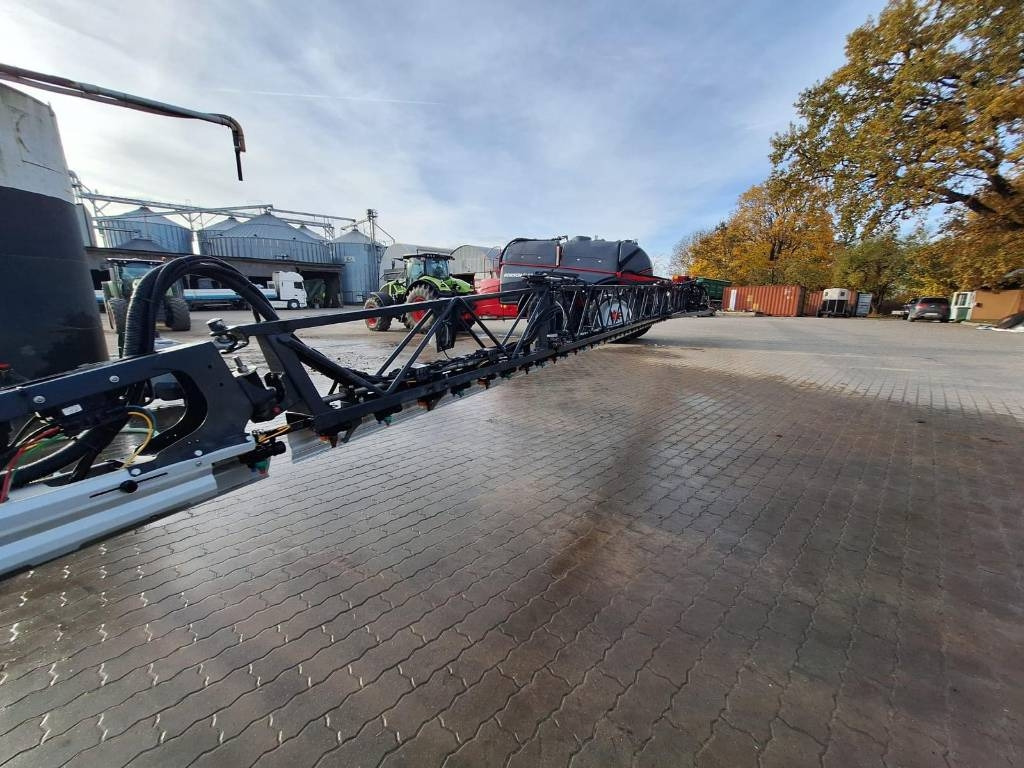 Horsch Leeb 12 TD - رشاش مسحوب: صورة 4 Horsch Leeb 12 TD - رشاش مسحوب: صورة 4
