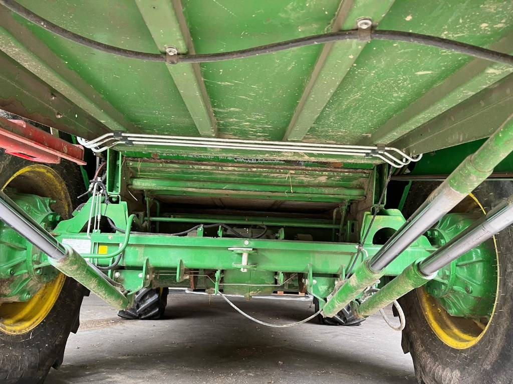 John Deere W 440 - حصادة: صورة 2 John Deere W 440 - حصادة: صورة 2