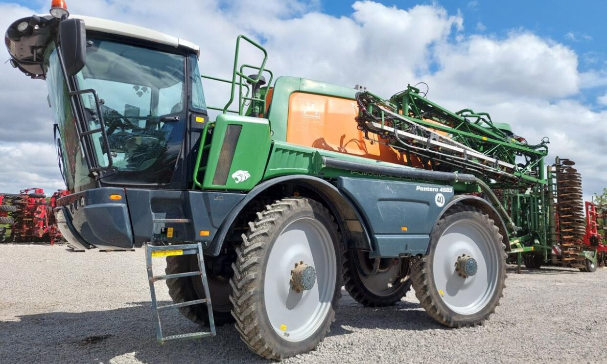 Amazone Pantera 4502 30-24m - رشاش دفع ذاتي: صورة 1 Amazone Pantera 4502 30-24m - رشاش دفع ذاتي: صورة 1