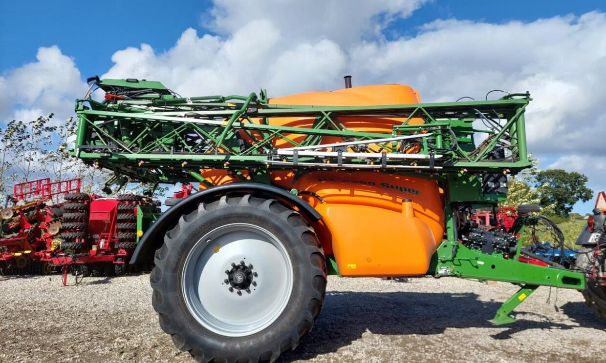 Amazone UX 6200 Super 36-24m med GPS - رشاش مسحوب: صورة 3 Amazone UX 6200 Super 36-24m med GPS - رشاش مسحوب: صورة 3
