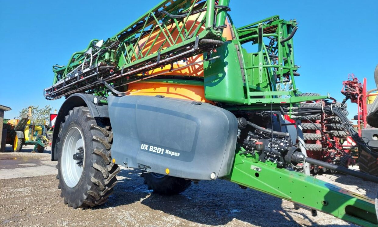 Amazone UX 6201 Super - 24-30-36m - رشاش مسحوب: صورة 3 Amazone UX 6201 Super - 24-30-36m - رشاش مسحوب: صورة 3