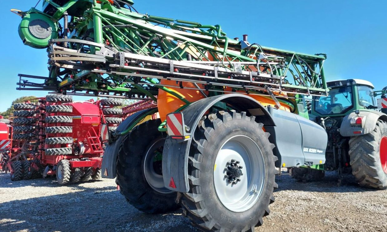 Amazone UX 6201 Super - 24-30-36m - رشاش مسحوب: صورة 4 Amazone UX 6201 Super - 24-30-36m - رشاش مسحوب: صورة 4