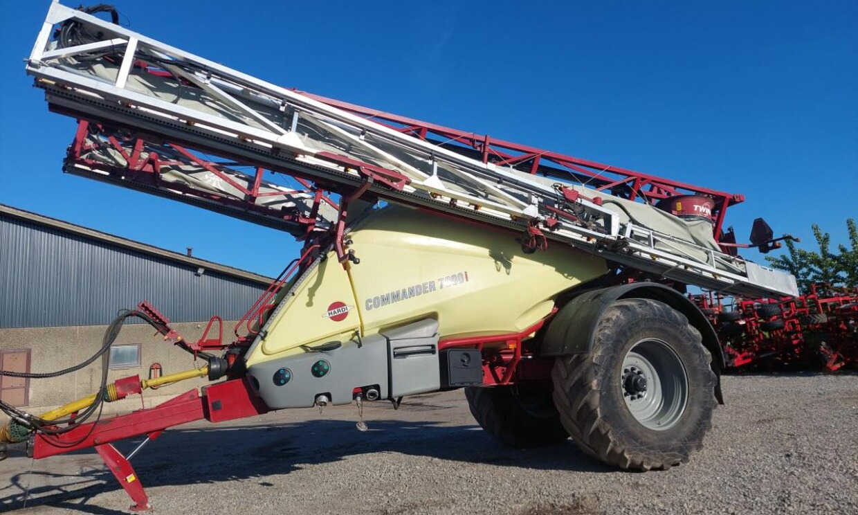 Hardi Commander 7000i - 36 m Twin - رشاش مسحوب: صورة 2 Hardi Commander 7000i - 36 m Twin - رشاش مسحوب: صورة 2