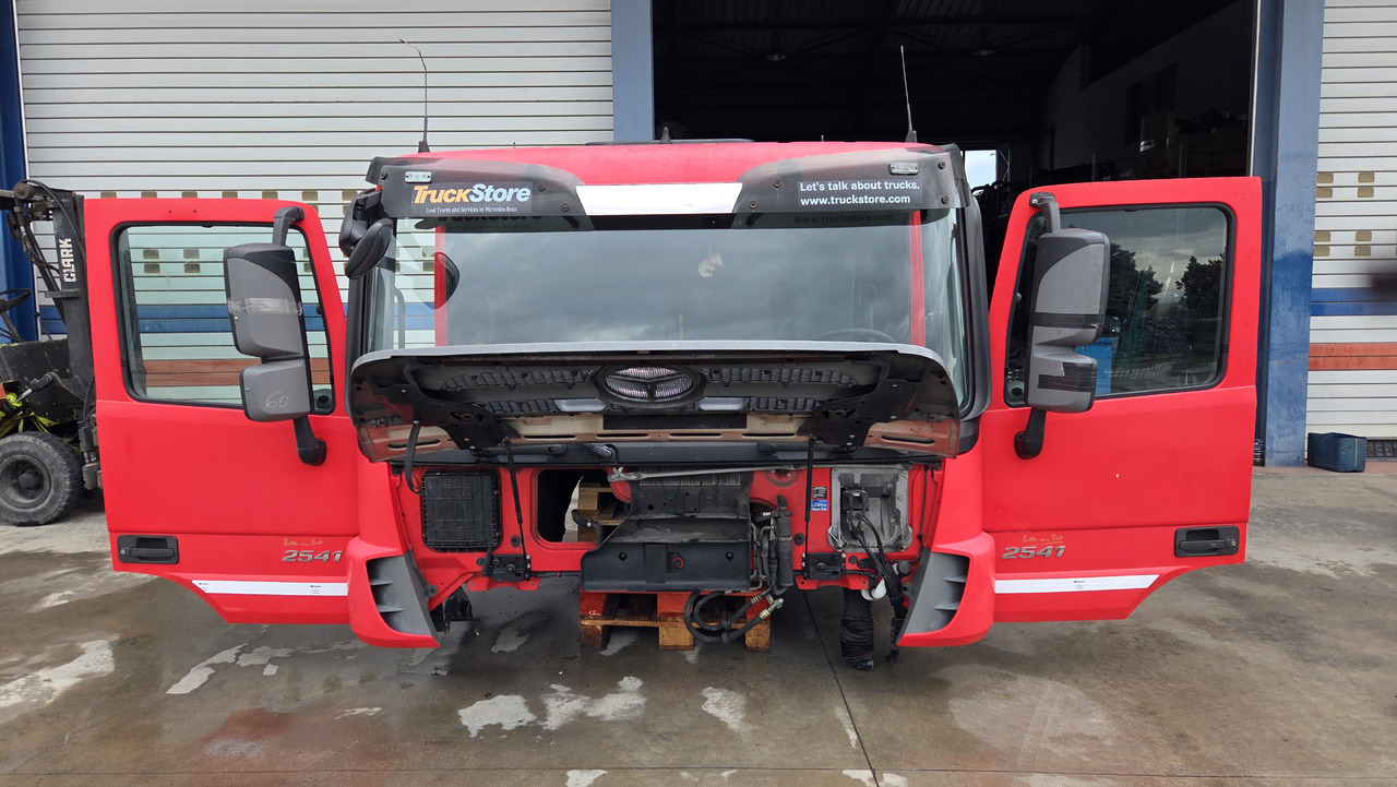 MERCEDES-BENZ CABIN ACTROS MP3 MEDIUM - كابينة - شاحنة: صورة 5 MERCEDES-BENZ CABIN ACTROS MP3 MEDIUM - كابينة - شاحنة: صورة 5