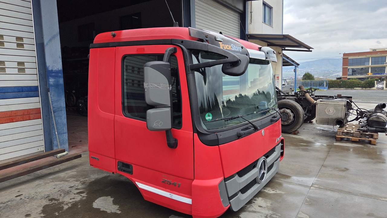 MERCEDES-BENZ CABIN ACTROS MP3 MEDIUM - كابينة - شاحنة: صورة 3 MERCEDES-BENZ CABIN ACTROS MP3 MEDIUM - كابينة - شاحنة: صورة 3