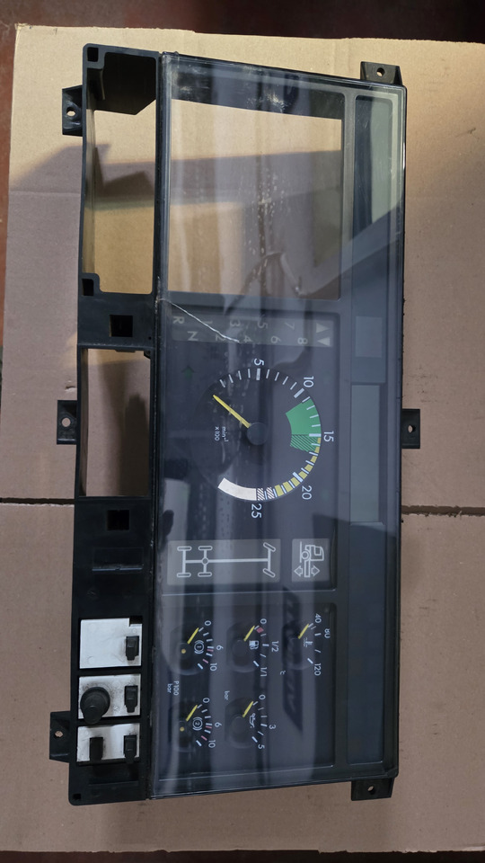 MERCEDES-BENZ - لوحة العدادات - شاحنة: صورة 2 MERCEDES-BENZ - لوحة العدادات - شاحنة: صورة 2