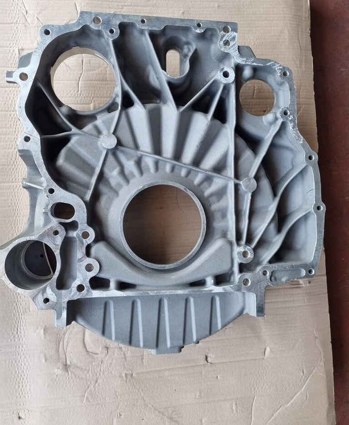 صندوق التروس - شاحنة للبيع  Mercedes-Benz TRANSMISSION HOUSING   Mercedes-Benz ACTROS MP4 EURO 6: صورة 8