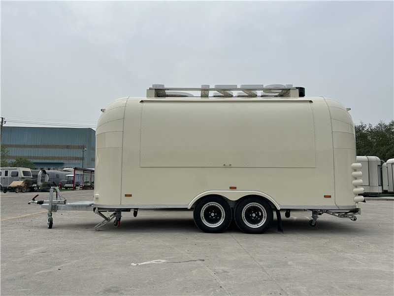 European Food Truck Pizza Food Truck, Smash Burger Foodtruck - بيع مقطورة: صورة 4 European Food Truck Pizza Food Truck, Smash Burger Foodtruck - بيع مقطورة: صورة 4