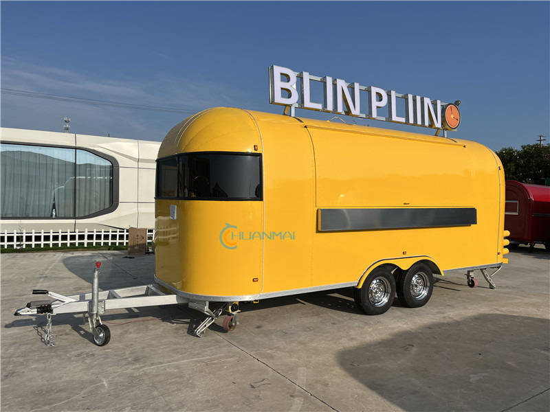 Sales Trailer Food Truck, Food Trailer, Mobile Kitchen - بيع مقطورة: صورة 1 Sales Trailer Food Truck, Food Trailer, Mobile Kitchen - بيع مقطورة: صورة 1