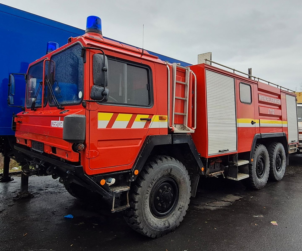 MAN 15.232 DF 6x6 KAT1 Feuerwehr TLF 4500/500 - شاحنة صهريج: صورة 1 MAN 15.232 DF 6x6 KAT1 Feuerwehr TLF 4500/500 - شاحنة صهريج: صورة 1