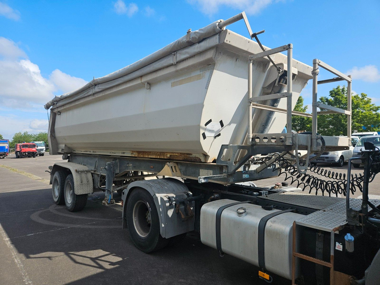 Meiller Stahlmulde - نصف مقطورة قلابة: صورة 1 Meiller Stahlmulde - نصف مقطورة قلابة: صورة 1