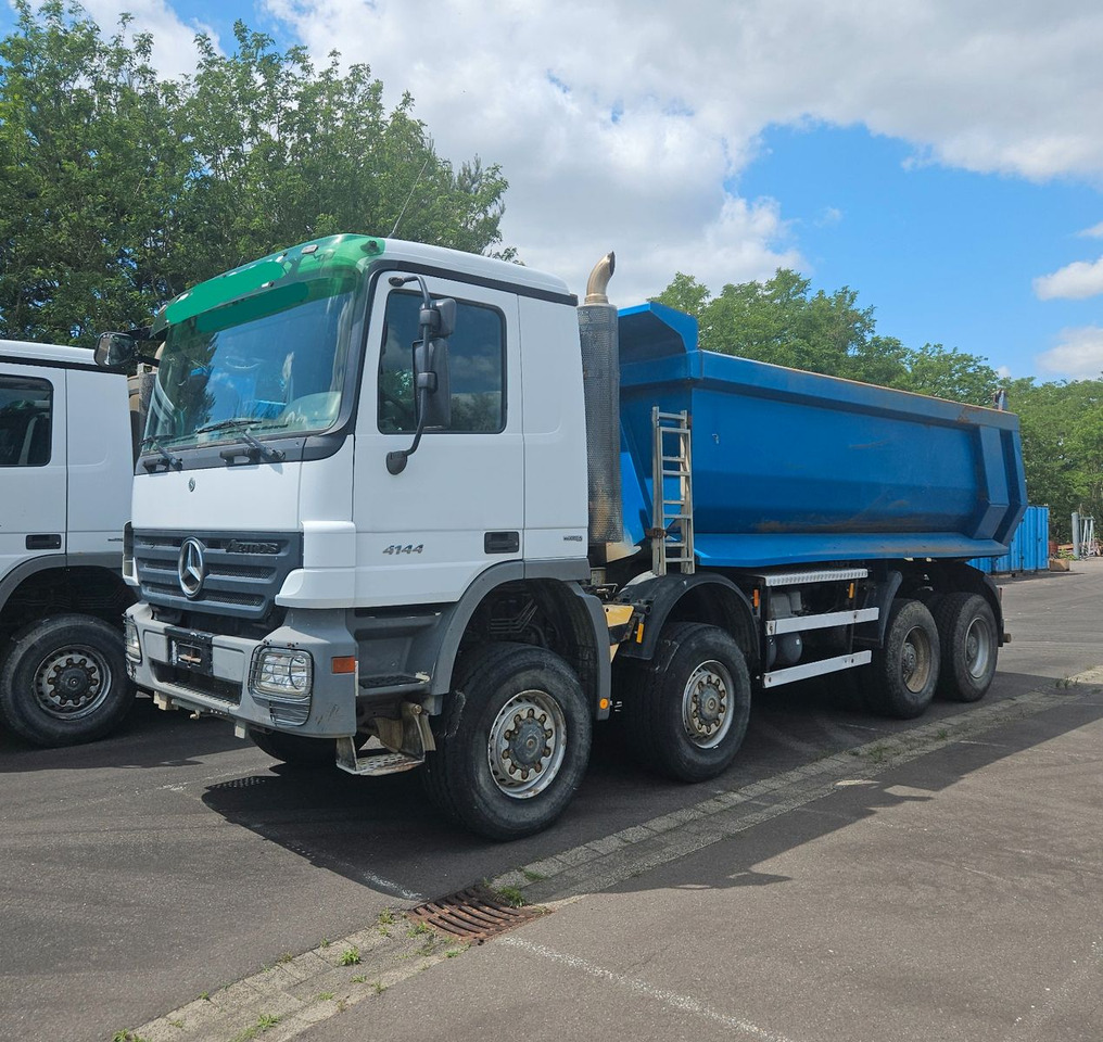 Mercedes-Benz Actros 4144 8x8 Hinterkipper - شاحنة قلاب: صورة 2 Mercedes-Benz Actros 4144 8x8 Hinterkipper - شاحنة قلاب: صورة 2