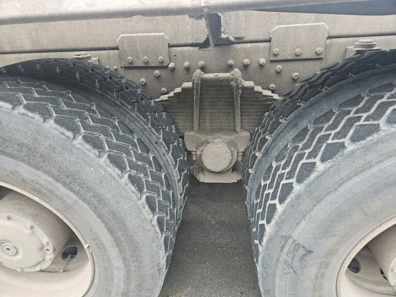 Mercedes-Benz SK 2527 6x4 Blatt/Blatt Hakenabroller - شاحنة برافعة خطافية: صورة 4 Mercedes-Benz SK 2527 6x4 Blatt/Blatt Hakenabroller - شاحنة برافعة خطافية: صورة 4