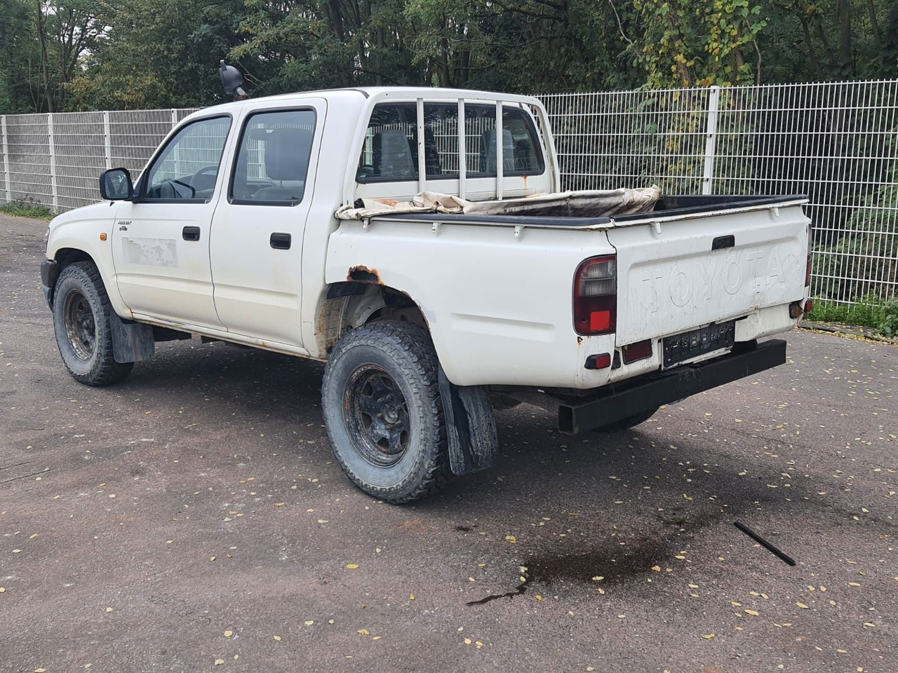 Toyota Hilux Double Cab 4x4 - سيارة دفع رباعي: صورة 4 Toyota Hilux Double Cab 4x4 - سيارة دفع رباعي: صورة 4
