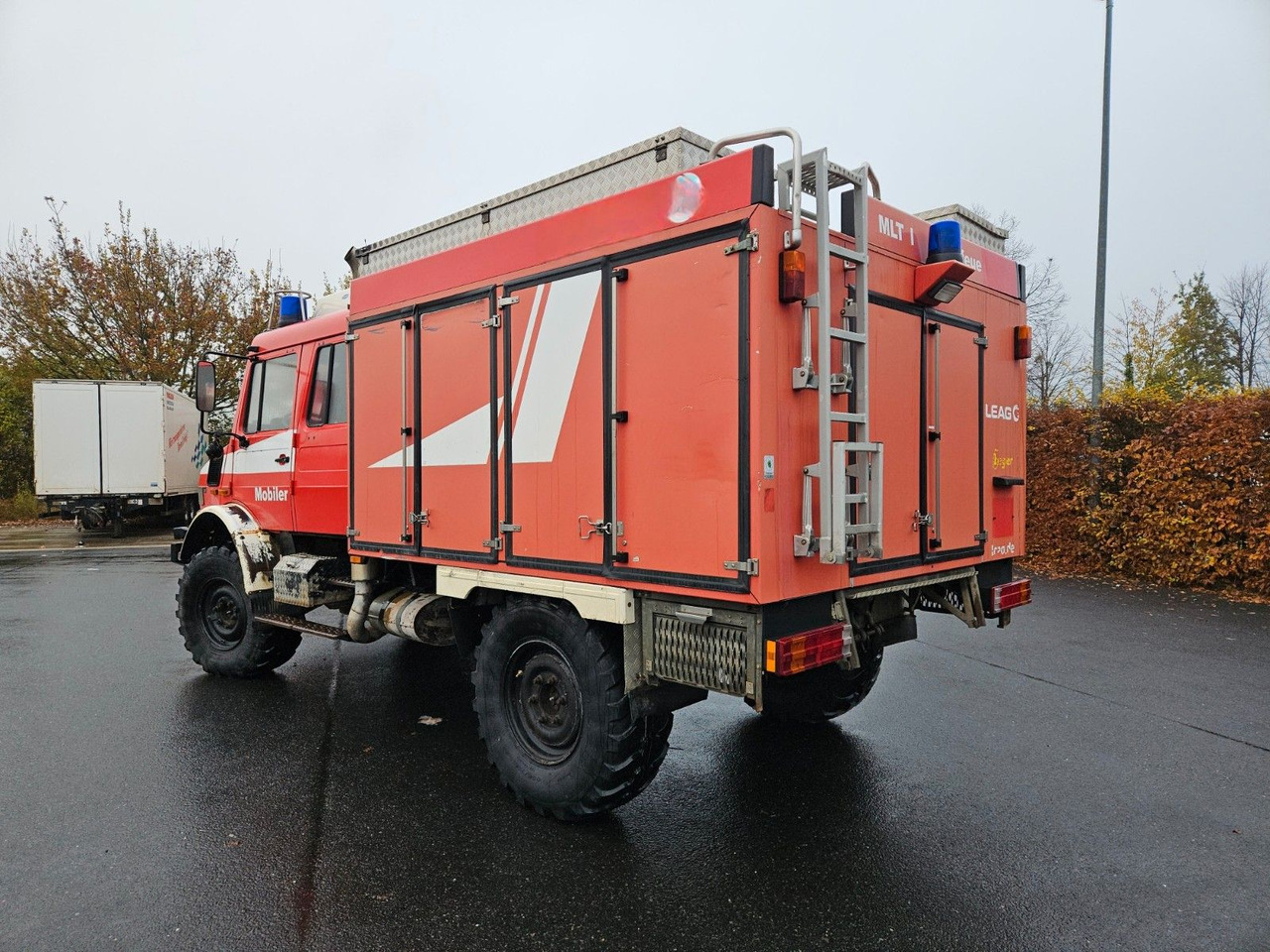 Unimog U4000 4x4 DOKA Tanklöschfahrzeug Feuerwehr - شاحنة صهريج: صورة 3 Unimog U4000 4x4 DOKA Tanklöschfahrzeug Feuerwehr - شاحنة صهريج: صورة 3