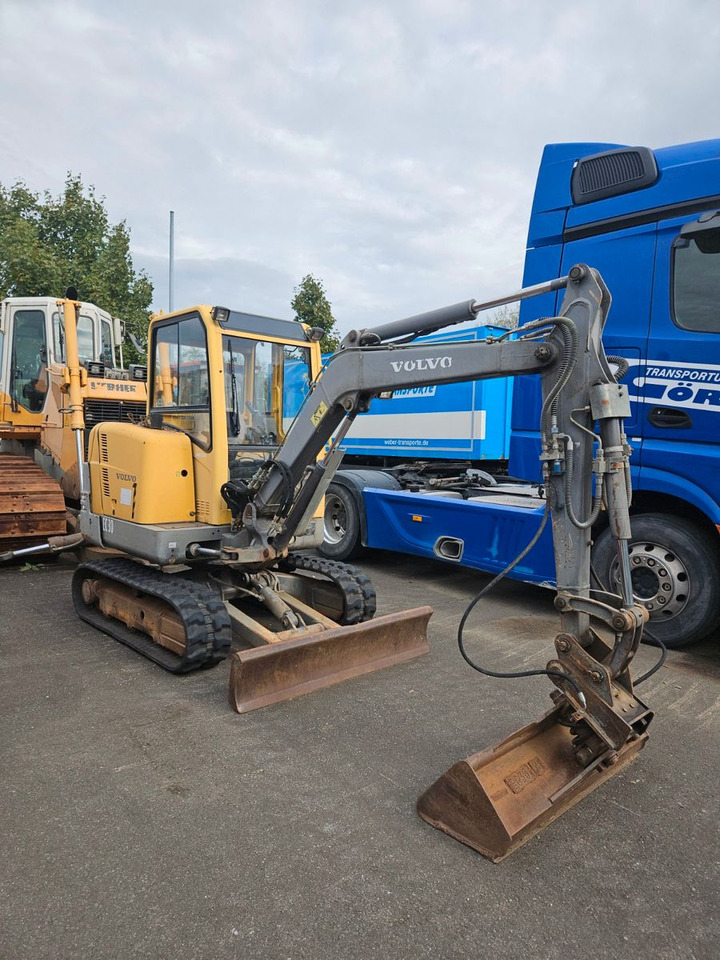 Volvo EC30 Minibagger - حفار صغير: صورة 1 Volvo EC30 Minibagger - حفار صغير: صورة 1