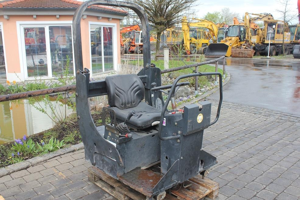 Bomag BW 100 AC 3 - الكابينة والداخلية - مدحلة المختلطة: صورة 2 Bomag BW 100 AC 3 - الكابينة والداخلية - مدحلة المختلطة: صورة 2