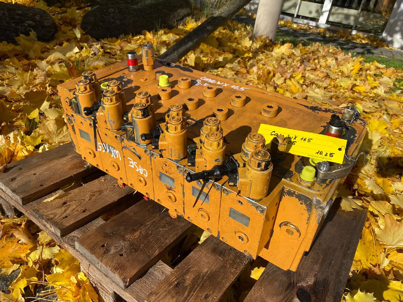 Case WX 165 - صمام هيدروليكي - آلات الإنشاء: صورة 2 Case WX 165 - صمام هيدروليكي - آلات الإنشاء: صورة 2