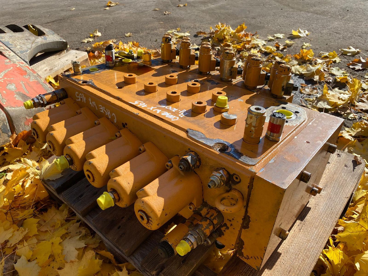 Case WX 165 - صمام هيدروليكي - آلات الإنشاء: صورة 1 Case WX 165 - صمام هيدروليكي - آلات الإنشاء: صورة 1