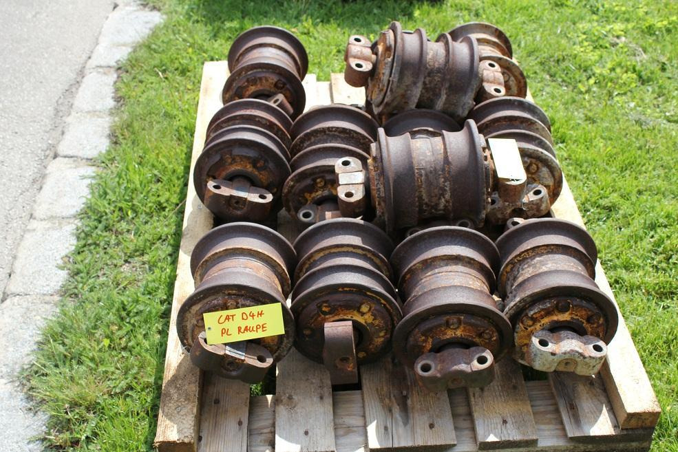 Caterpillar D 4-H - بكرة الجنزير - آلات الإنشاء: صورة 2 Caterpillar D 4-H - بكرة الجنزير - آلات الإنشاء: صورة 2