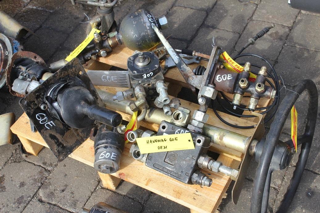 Hanomag 60 E - قطع الغيار - اللودر بعجل: صورة 1 Hanomag 60 E - قطع الغيار - اللودر بعجل: صورة 1