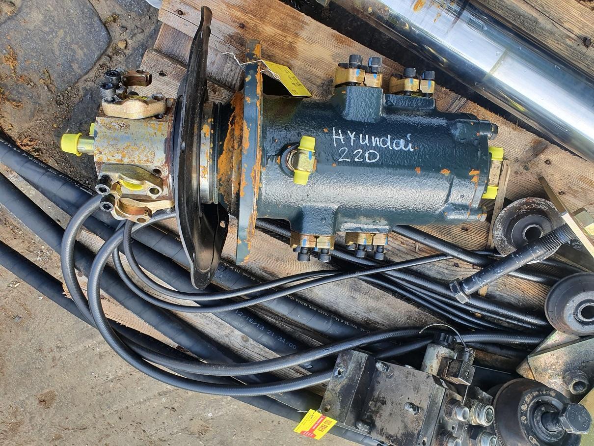 Hyundai Robex 220 LC 9A - أجهزة هيدروليكية - آلات الإنشاء: صورة 2 Hyundai Robex 220 LC 9A - أجهزة هيدروليكية - آلات الإنشاء: صورة 2
