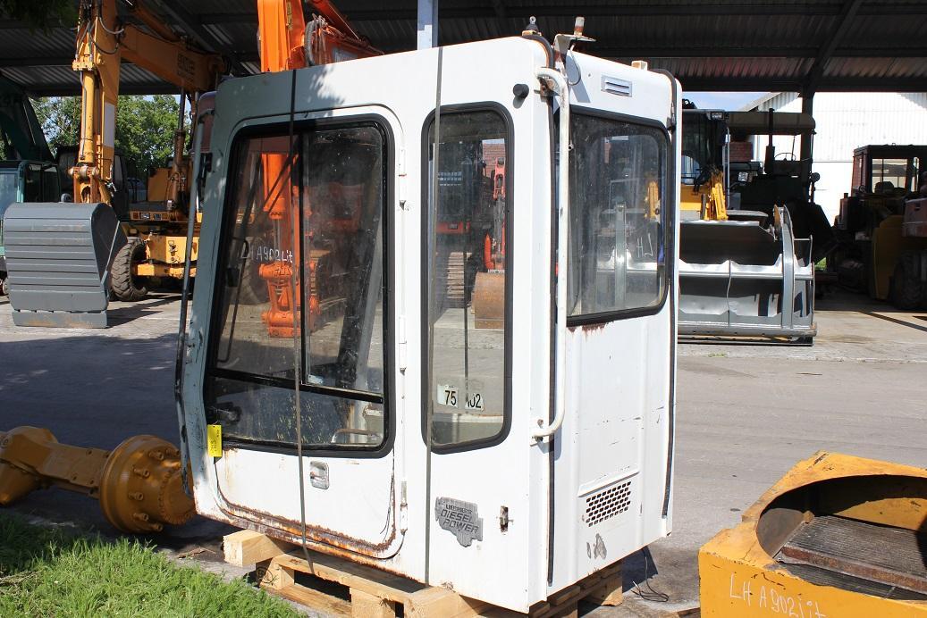 Liebherr A 902 LIT - كابينة - آلات الإنشاء: صورة 2 Liebherr A 902 LIT - كابينة - آلات الإنشاء: صورة 2