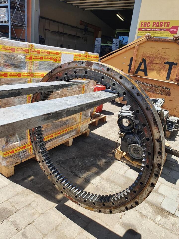 Liebherr A 911 - حلقة الدوران - آلات الإنشاء: صورة 3 Liebherr A 911 - حلقة الدوران - آلات الإنشاء: صورة 3