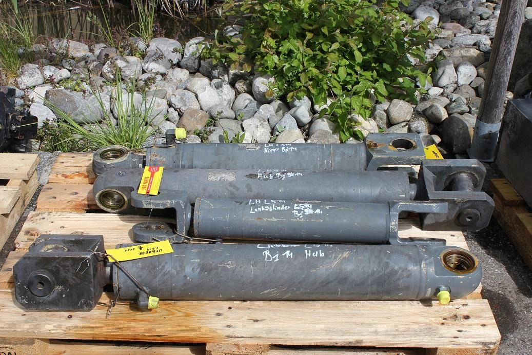 Liebherr L514 - أسطوانة هيدروليكية - آلات الإنشاء: صورة 3 Liebherr L514 - أسطوانة هيدروليكية - آلات الإنشاء: صورة 3